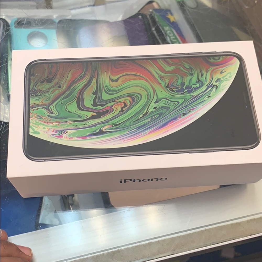 iPhone XS Max UNLOCKED